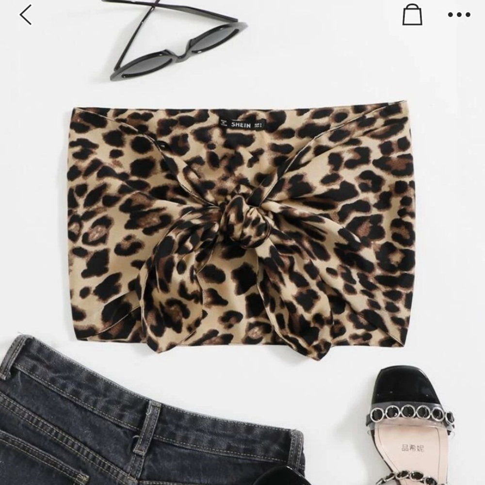 Tie front leopard tube top